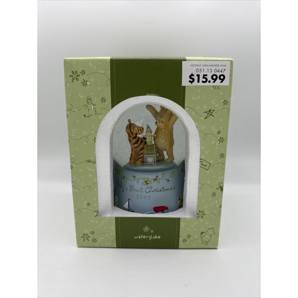 Disney Snowglobe Classic Winnie Pooh Tigger  Baby First Christmas 2005 MUSIC NEW